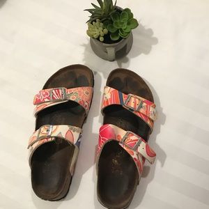 👗🎀Patterned Birkenstocks
